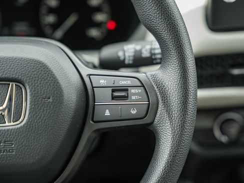 Used 2026 Honda HR-V LX image 27