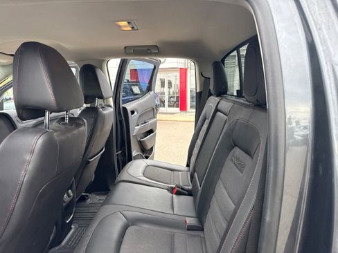 Used 2016 GMC Canyon SLE w/ All Terrain Package AWD/4WD image 18