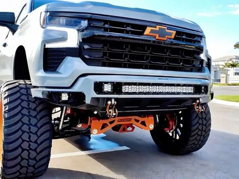 Used 2025 Chevrolet Silverado 1500 LT Trail Boss AWD/4WD image 29