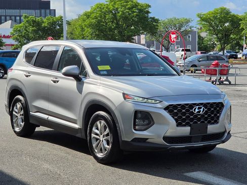 Used 2020 Hyundai Santa Fe SE AWD/4WD image 3