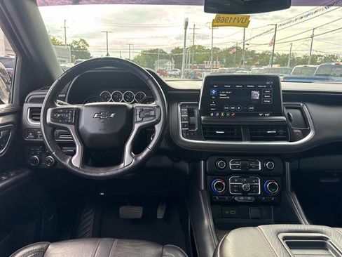 Used 2021 Chevrolet Suburban RST w/ Luxury Package image 9