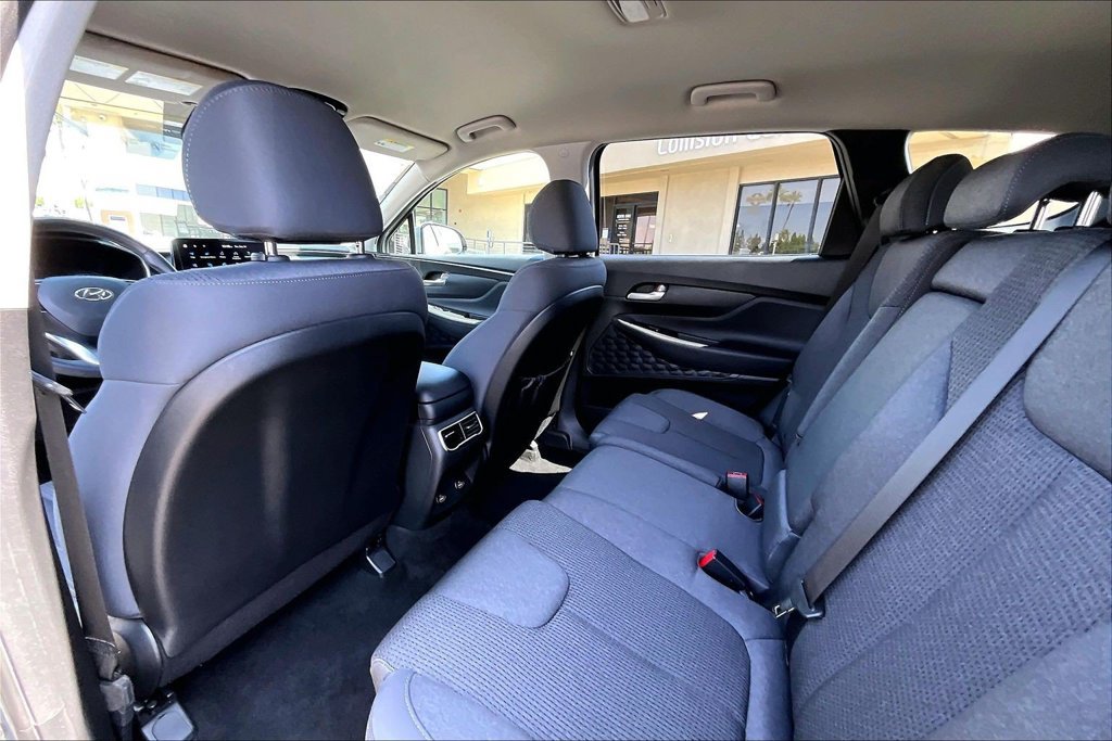 Certified 2023 Hyundai Santa Fe SEL AWD/4WD image 17