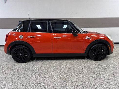 Used 2019 MINI Cooper S w/ Premium Package image 45