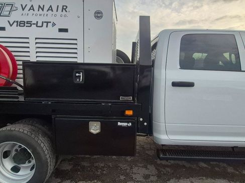 Used 2024 RAM 5500 Tradesman w/ Safety Group AWD/4WD image 19