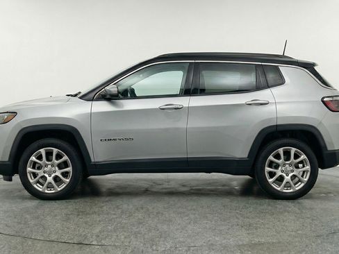 Used 2025 Jeep Compass Limited AWD/4WD image 5