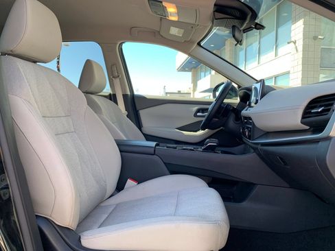 Used 2025 Nissan Rogue SV AWD/4WD image 71