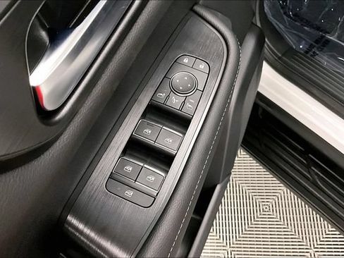 New 2026 Nissan Armada SL w/ Captain's Chari Seat Package AWD/4WD image 33