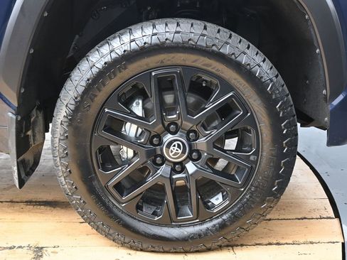 Used 2026 Toyota Tundra Limited AWD/4WD image 14