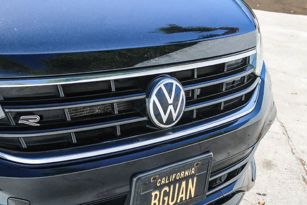 Used 2022 Volkswagen Tiguan SE R-Line FWD image 11