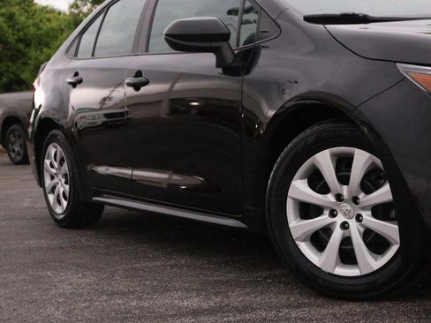 Certified 2025 Toyota Corolla LE FWD image 3