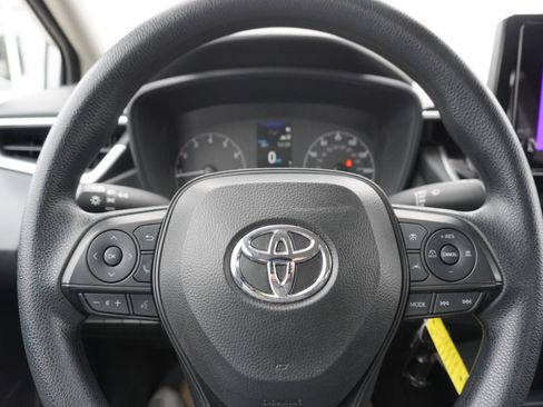 Used 2024 Toyota Corolla LE image 20