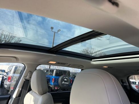 Used 2019 Subaru Ascent Limited image 16