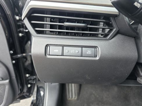 Used 2024 Nissan Altima 2.5 SV AWD/4WD image 13