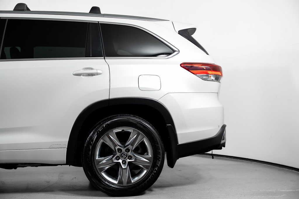 Used 2018 Toyota Highlander Limited AWD/4WD image 13