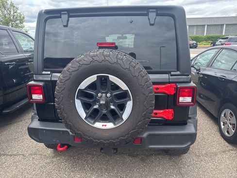Used 2021 Jeep Wrangler Unlimited Rubicon w/ Uconnect 4C Nav & Sound Group AWD/4WD image 28