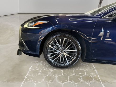 Used 2022 Lexus ES 300h w/ Premium Package FWD image 14