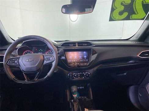 Used 2023 Chevrolet TrailBlazer RS w/ Sun and Liftgate Package image 10