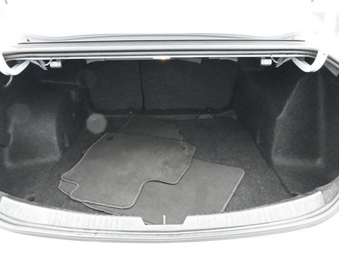 Used 2024 Chevrolet Malibu LT FWD image 32