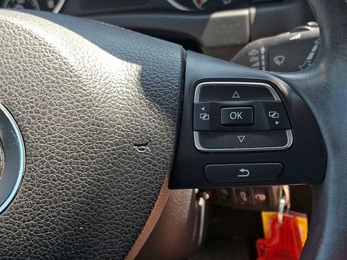 Used 2015 Volkswagen Tiguan SE AWD/4WD image 22