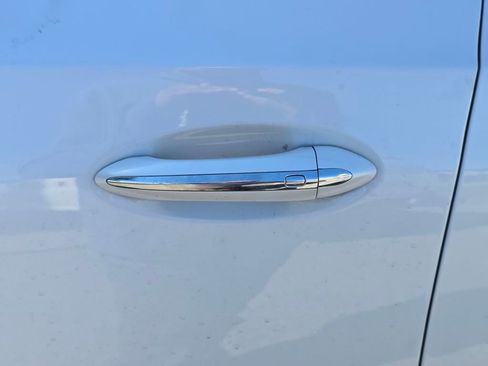 Used 2021 Buick Enclave Essence w/ Sport Touring Edition image 10