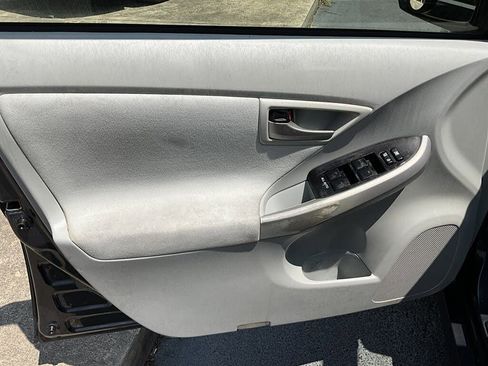 Used 2012 Toyota Prius Two image 11