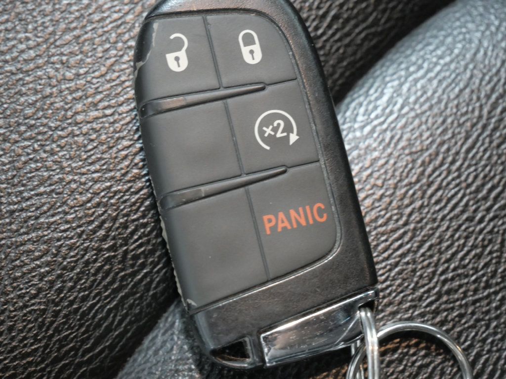 Used 2025 Jeep Compass Limited AWD/4WD image 28