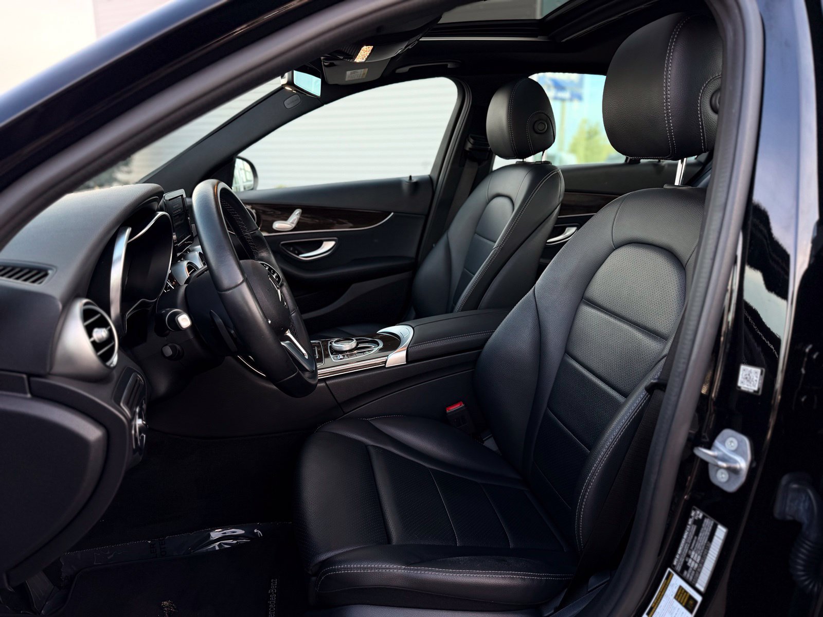 Used 2019 Mercedes-Benz C 300 Sedan image 15