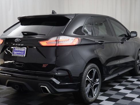 Used 2022 Ford Edge ST image 16