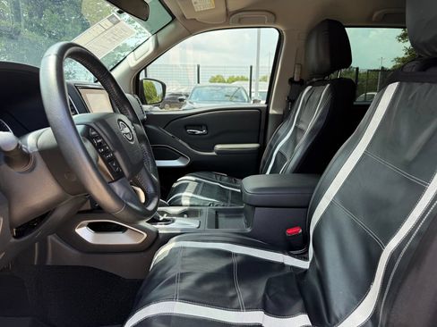 Used 2022 Nissan Frontier SV RWD image 10