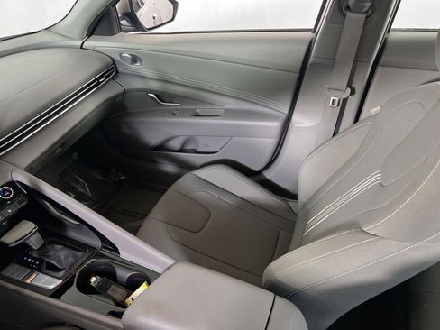 Used 2023 Hyundai Elantra SEL w/ Convenience Package FWD image 23