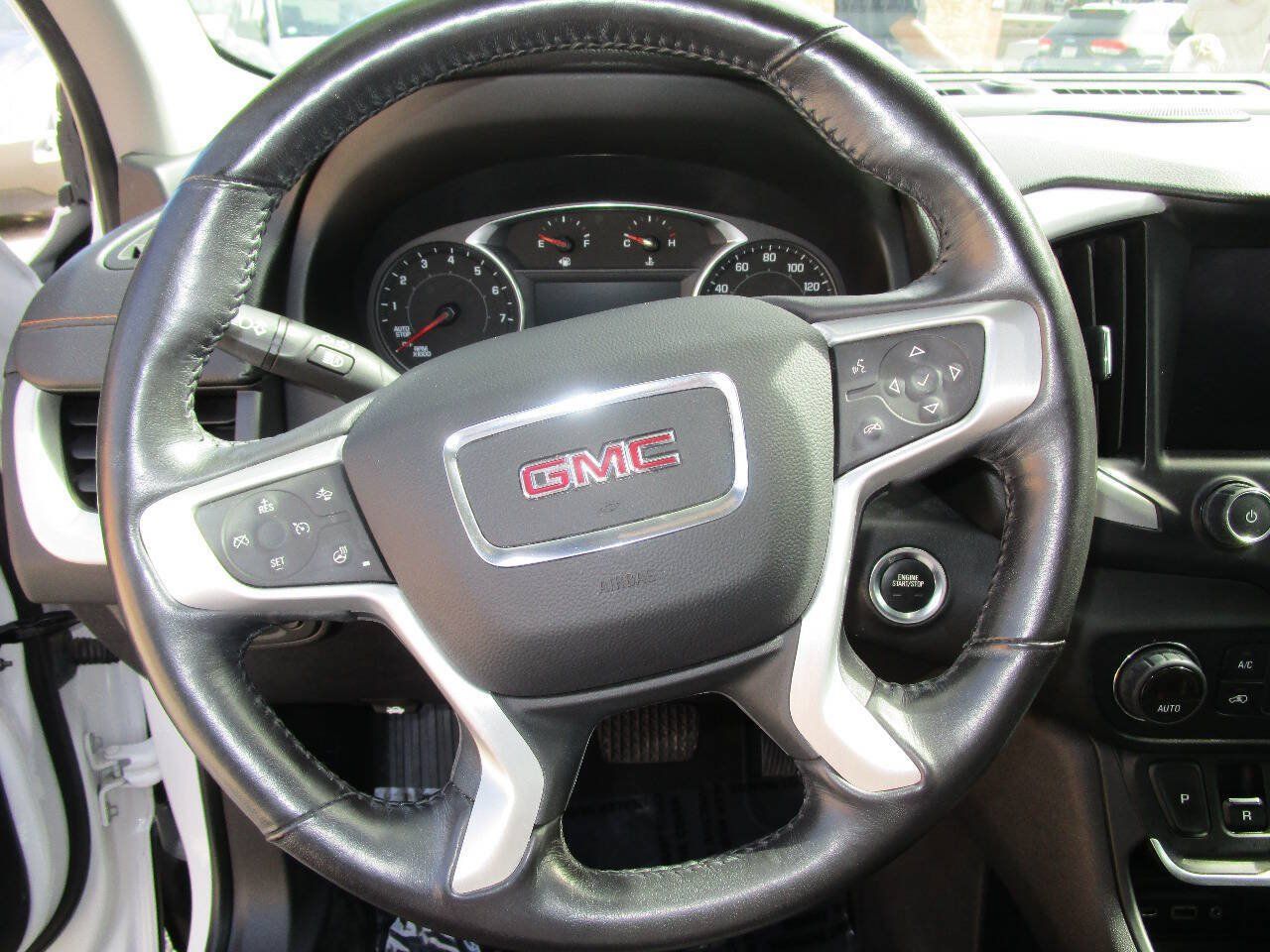 Used 2019 GMC Terrain SLT w/ Preferred Package FWD image 13