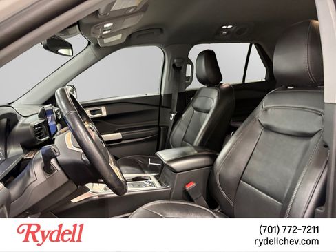 Used 2022 Ford Explorer Limited AWD/4WD image 5