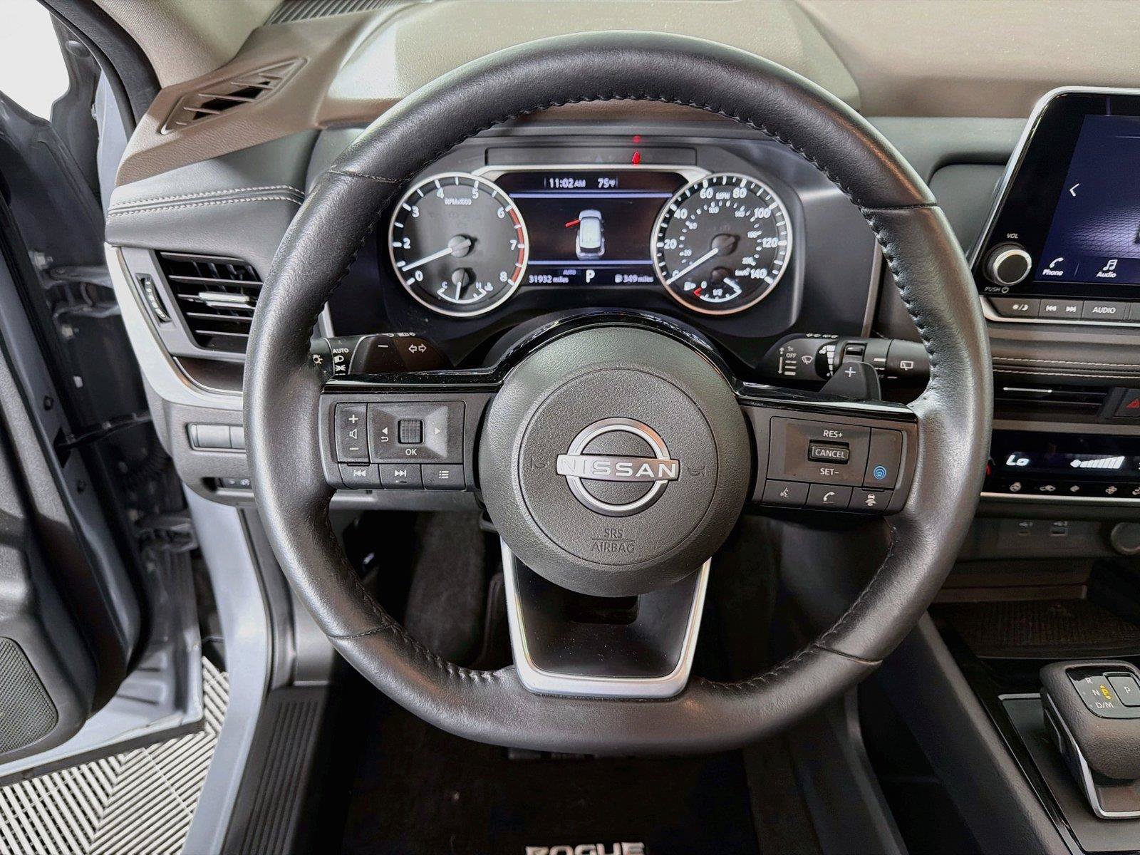 Used 2023 Nissan Rogue SV w/ SV Premium B Package AWD/4WD image 3