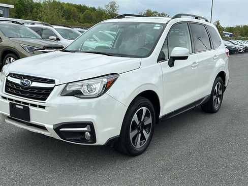 Used 2017 Subaru Forester 2.5i Limited AWD/4WD image 3