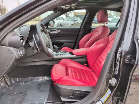 Used 2024 Alfa Romeo Giulia Veloce image 22