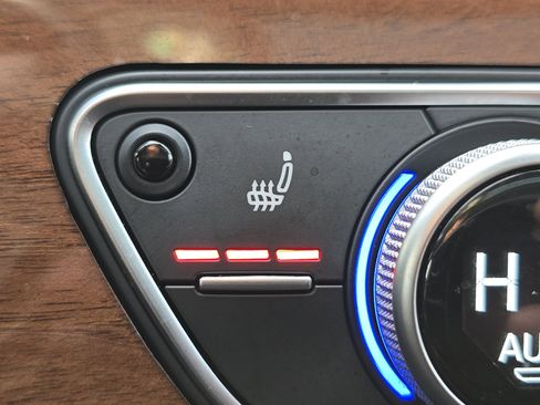 Certified 2022 Audi A4 2.0T Premium Plus w/ Premium Plus Package image 13