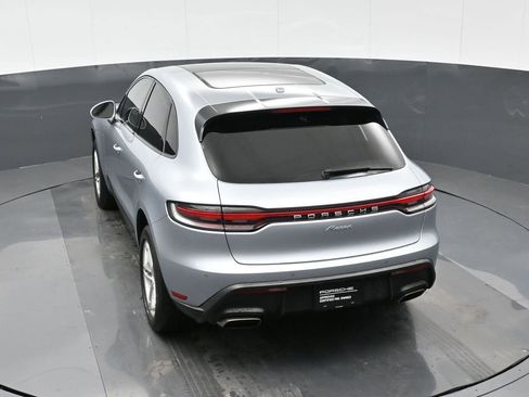 Certified 2022 Porsche Macan image 28
