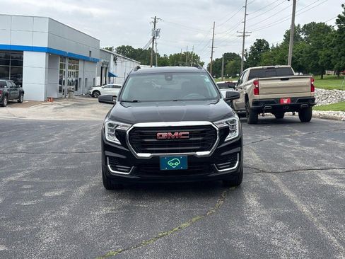 Certified 2023 GMC Terrain SLE w/ Driver Convenience Package FWD image 8