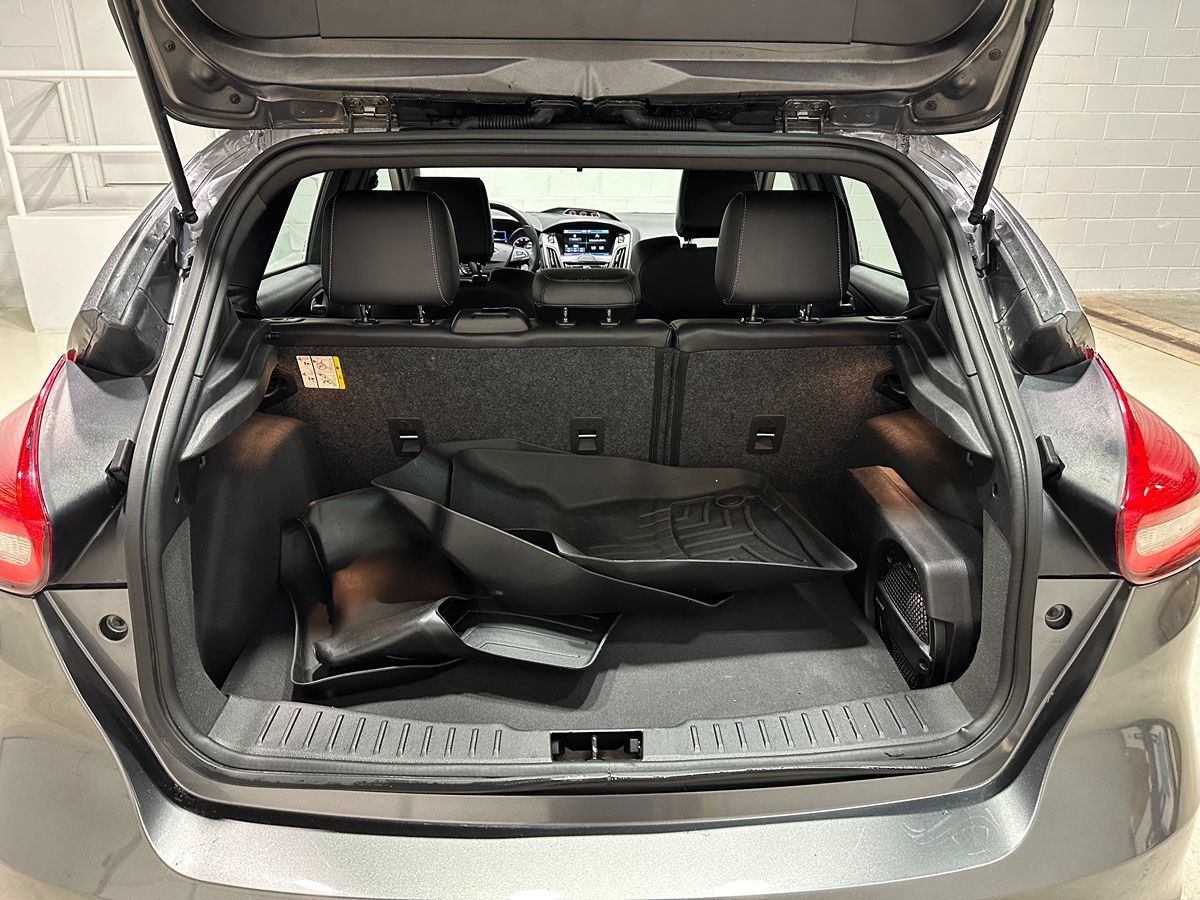 Used 2015 Ford Focus ST w/ Equipment Group 402A FWD image 8