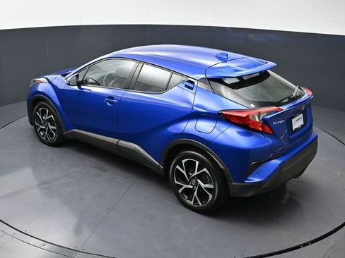 Used 2021 Toyota C-HR XLE image 17