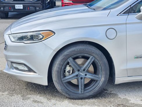 Used 2017 Ford Fusion Energi Titanium FWD image 25
