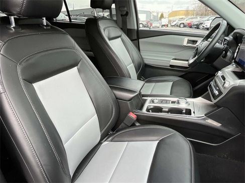 Certified 2023 Ford Explorer XLT w/ Equipment Group 202A image 25