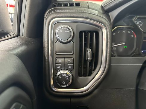 Used 2020 GMC Sierra 1500 Elevation w/ Elevation Value Package image 20