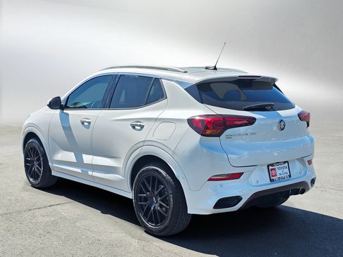 Used 2022 Buick Encore GX Essence w/ Advanced Technology Package AWD/4WD image 3