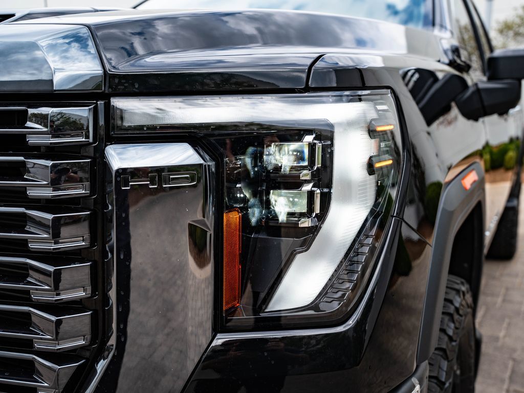 Used 2024 GMC Sierra 2500 Denali Ultimate w/ Max Trailering Package AWD/4WD image 15
