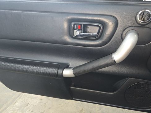 Used 2003 Toyota MR2 RWD image 24