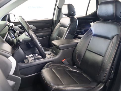 Used 2019 Chevrolet Traverse RS image 23