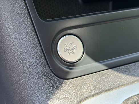 Used 2017 Volkswagen Tiguan S FWD image 15