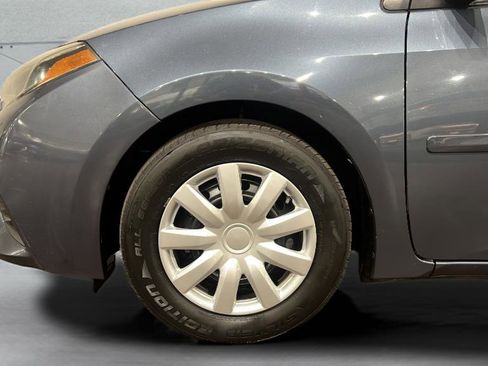 Used 2014 Toyota Corolla L image 35