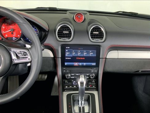 Certified 2021 Porsche 718 Boxster Spyder RWD image 13